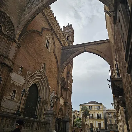 アパート All'ombra Di Porta Nuova パレルモ