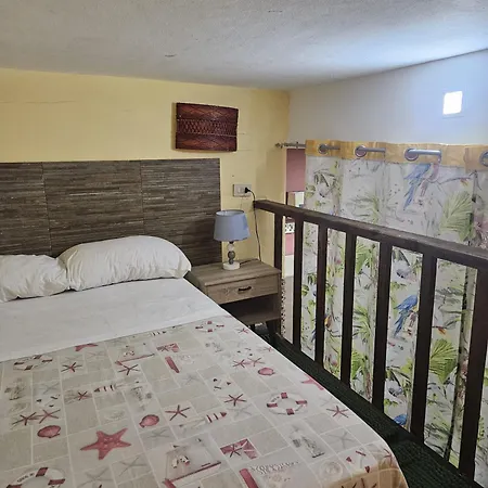 All'ombra Di Porta Nuova * パレルモ