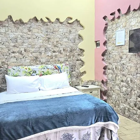 All'ombra Di Porta Nuova *