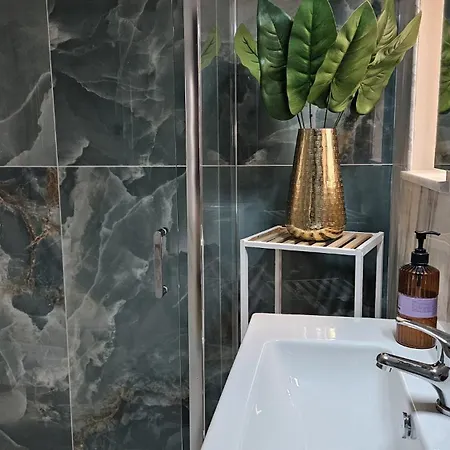 All'ombra Di Porta Nuova アパート パレルモ