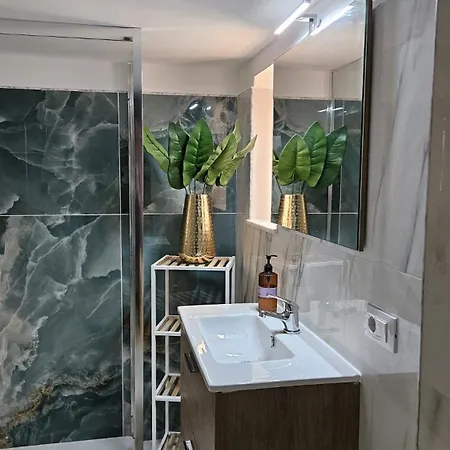 All'ombra Di Porta Nuova *