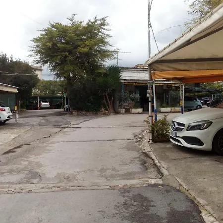 All'ombra Di Porta Nuova * パレルモ