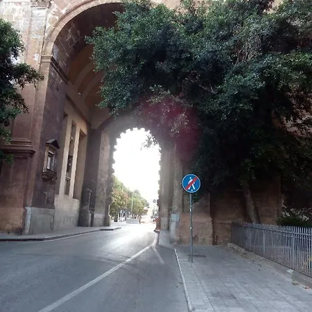アパート All'ombra Di Porta Nuova パレルモ